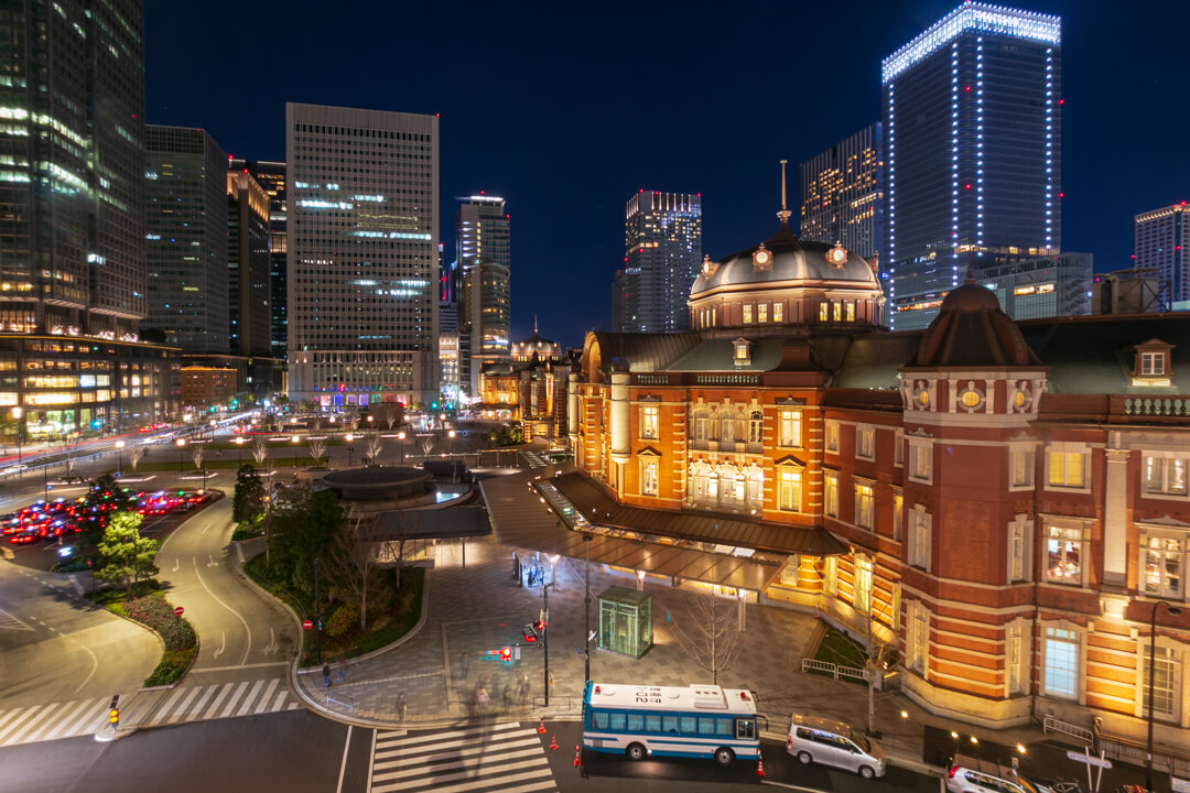 旧東京中央郵便局長室から撮影した東京駅の夜景