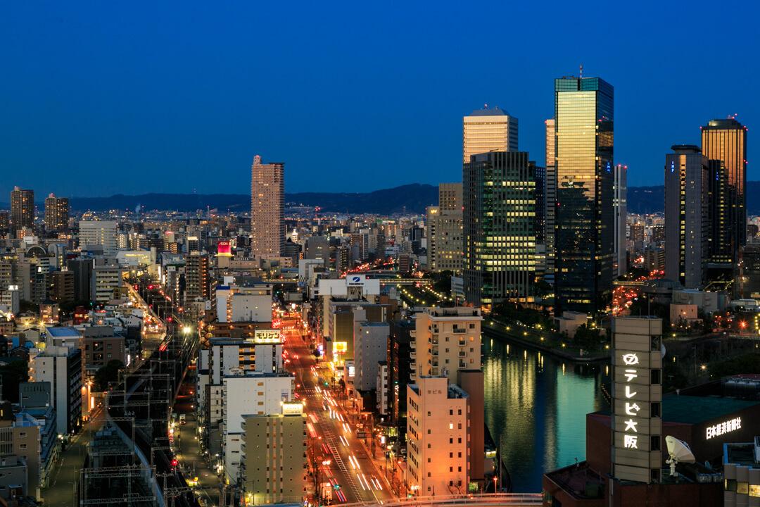 OMMビルから撮影した大阪ビジネスパークの夜景の写真