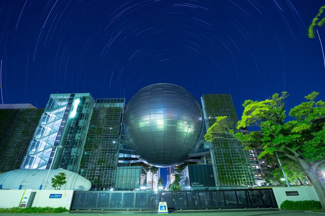名古屋市科学館から撮影した星空夜景の写真