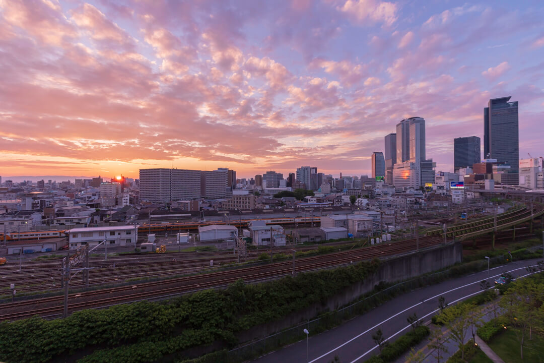 ささしまグローバルゲート「屋上庭園」から撮影した名古屋駅前の夜景