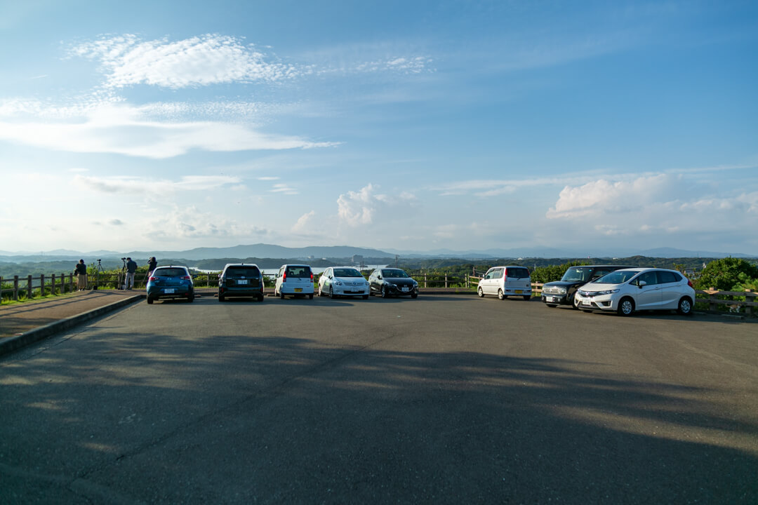 ともやま公園の駐車場の写真