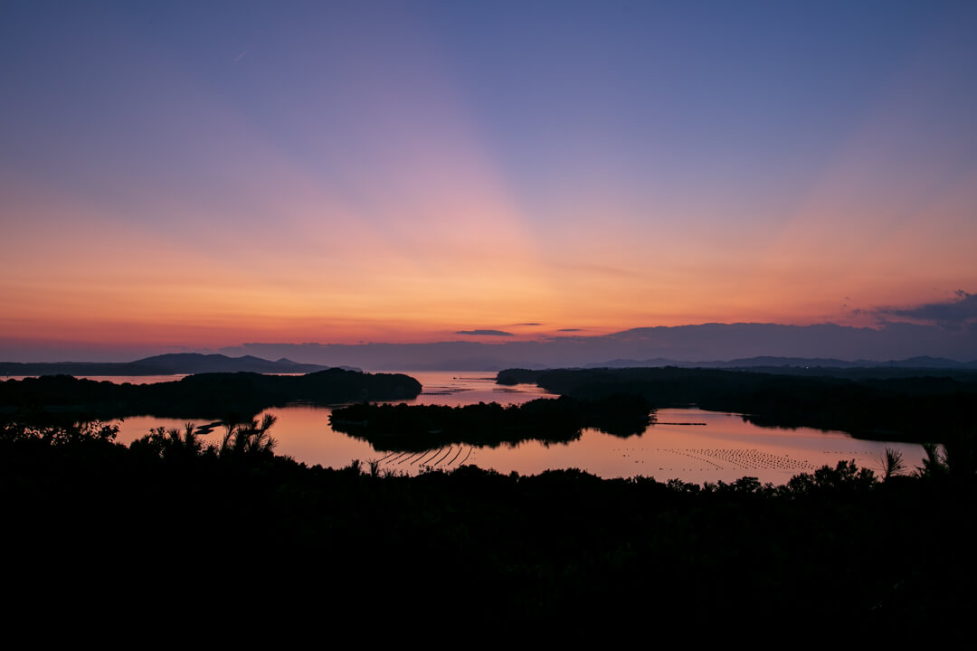 桐垣展望台から撮影した夕日の写真
