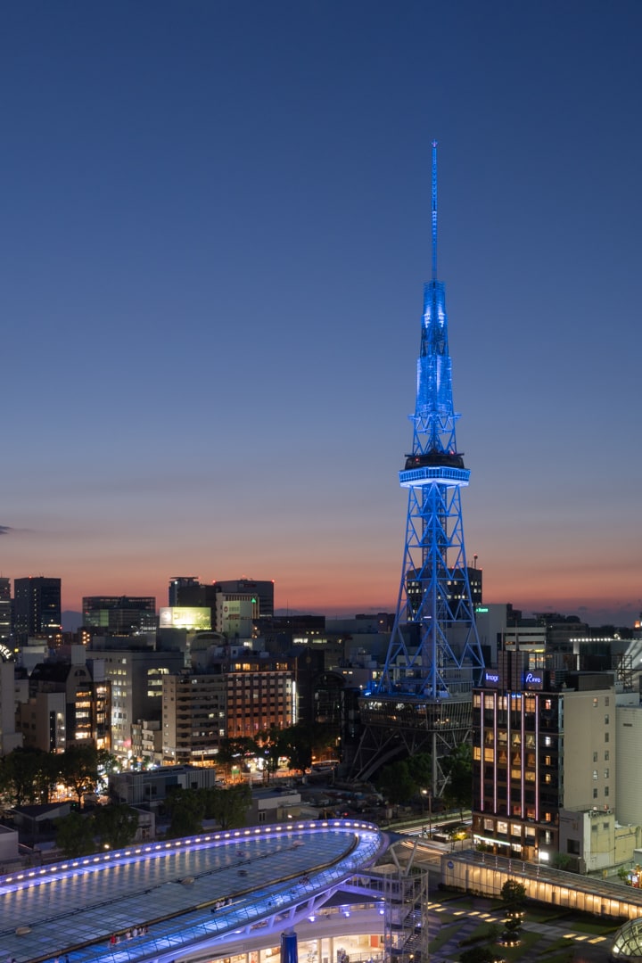 愛知芸術文化センターから撮影した名古屋テレビ塔