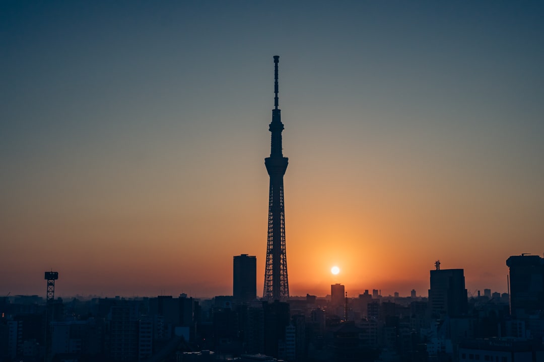 日の出と東京スカイツリー