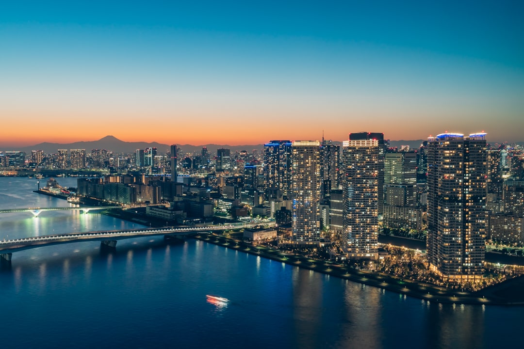三井ガーデンホテル豊洲ベイサイドクロスから撮影した晴海エリアの夜景