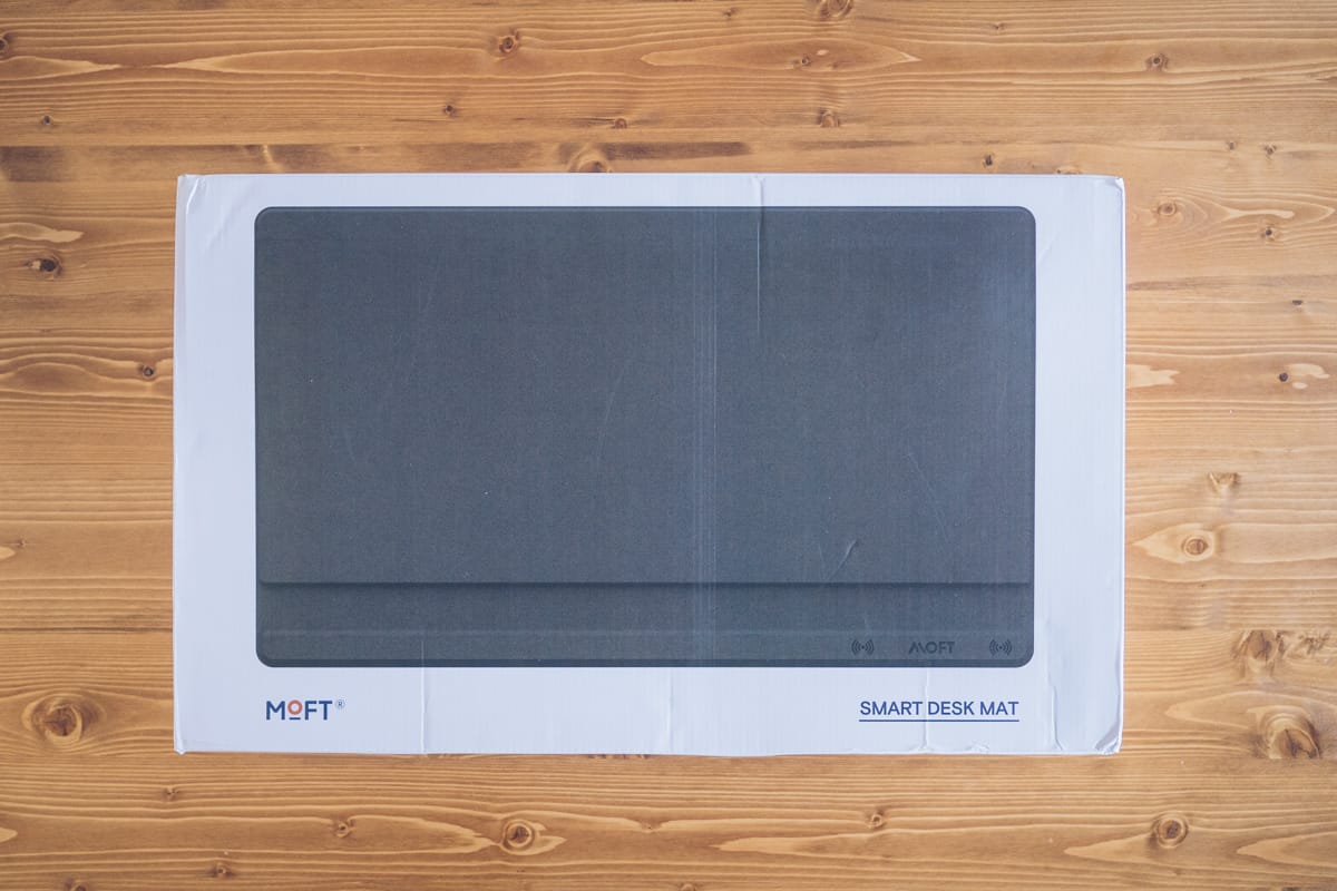 MOFT Smart Desk Matの化粧箱